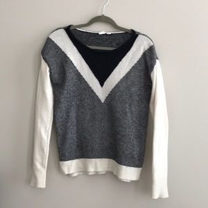 Gap black and ivory knit sweater